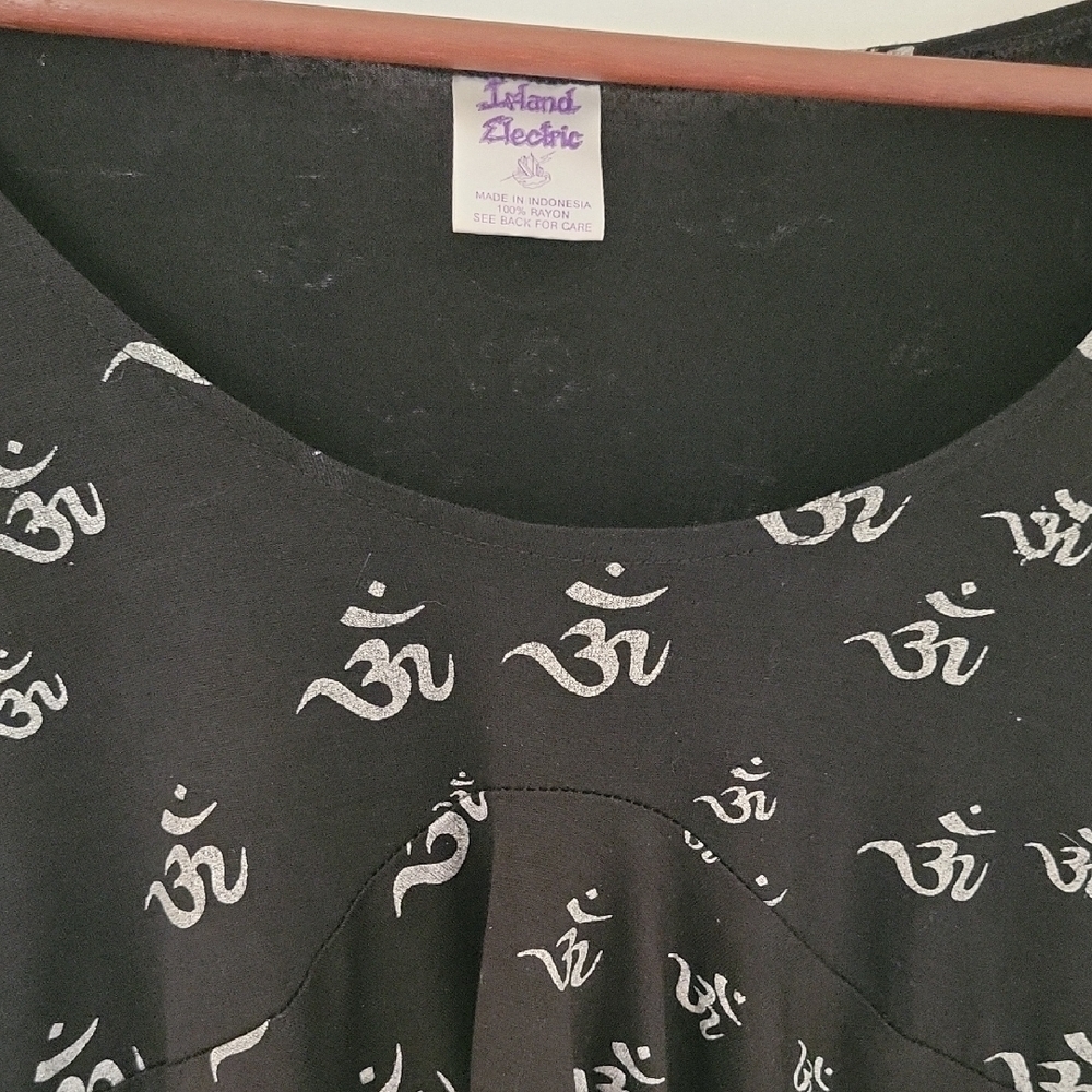 🖤 Vintage 90s Black & Silver Ohm Blouse – Long Sleeve | Size Medium - Picture 2 of 3